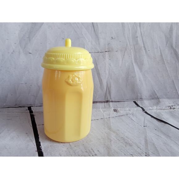 2004 Cabbage Patch Kids Replacement YELLOW Baby Doll Bottle - Picture 1 of 4